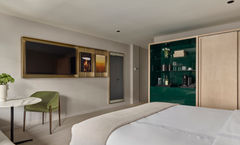 Hotel AKA Alexandria