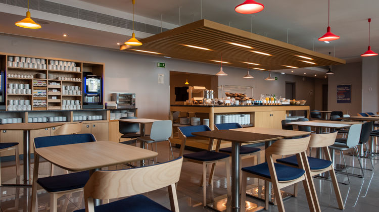 Holiday Inn Express Lisbon Airport Restaurant