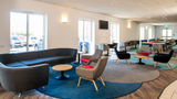Holiday Inn Express Newcastle Lobby