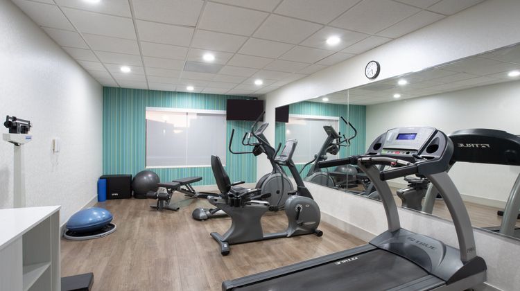 Holiday Inn Express Hotel & Suites Health Club