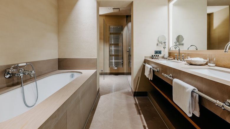 <b>PURS Luxury Boutique Hotel Room</b>. Images powered by <a href="https://www.leonardoworldwide.com/" title="Leonardo Worldwide" target="_blank">Leonardo</a>.