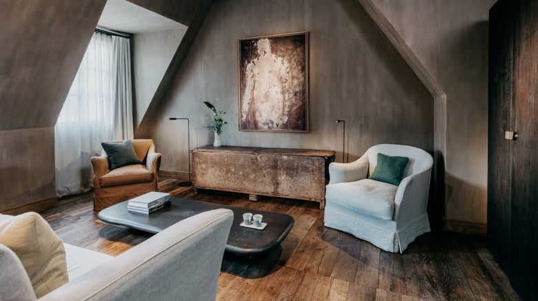 <b>PURS Luxury Boutique Hotel Suite</b>. Images powered by <a href="https://www.leonardoworldwide.com/" title="Leonardo Worldwide" target="_blank">Leonardo</a>.
