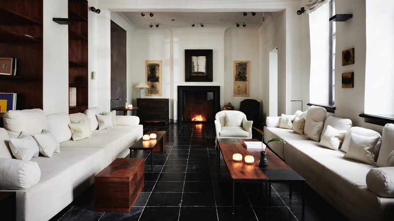 <b>PURS Luxury Boutique Hotel Lobby</b>. Images powered by <a href="https://www.leonardoworldwide.com/" title="Leonardo Worldwide" target="_blank">Leonardo</a>.