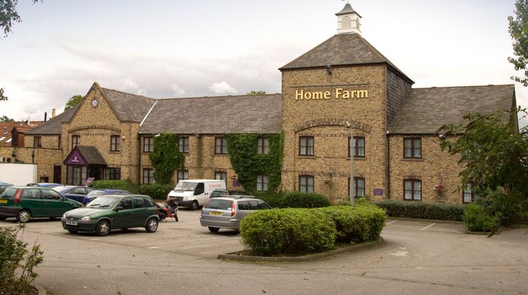 Premier Inn Hull West Exterior