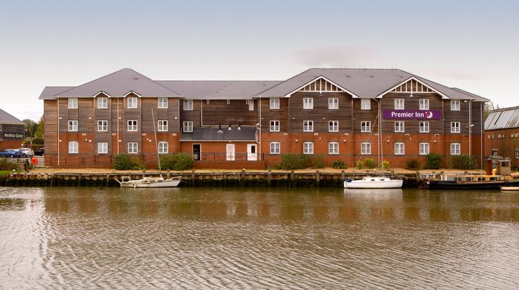 Premier Inn Isle Of Wight (Newport) Exterior