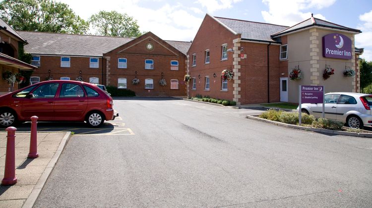 Premier Inn Kettering Exterior