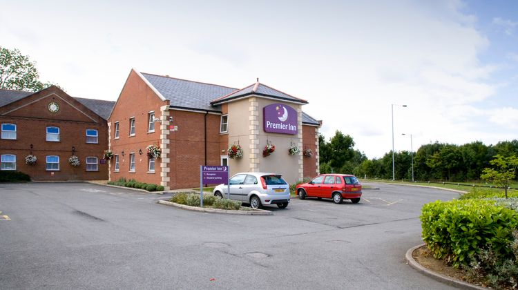 Premier Inn Kettering Exterior