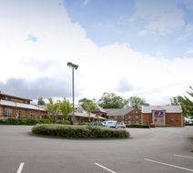 Premier Inn Kettering Exterior