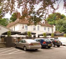 Premier Inn Kings Langley Exterior