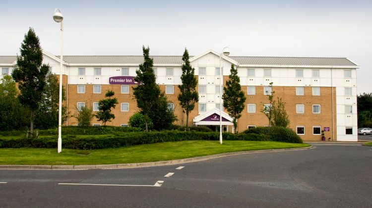 Premier Inn Leeds City West Exterior