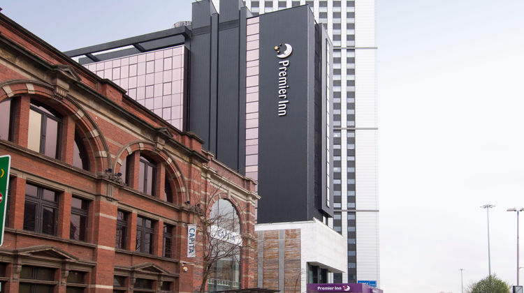 Premier Inn Leeds C. C. (Leeds Arena) Exterior
