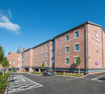 Premier Inn Leek Town Centre Exterior