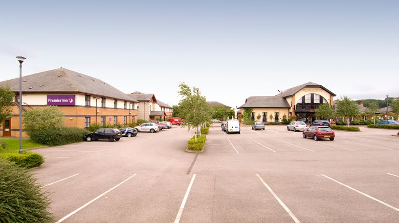 <b>Premier Inn Leicester (Braunstone) Exterior</b>. Images powered by <a href="https://www.leonardoworldwide.com/" title="Leonardo Worldwide" target="_blank">Leonardo</a>.