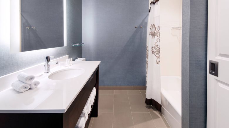 <b>Residence Inn Chicago Downtown/Loop Room</b>. Images powered by <a href="https://www.leonardoworldwide.com/" title="Leonardo Worldwide" target="_blank">Leonardo</a>.