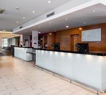 Holiday Inn Express Hamilton Lobby