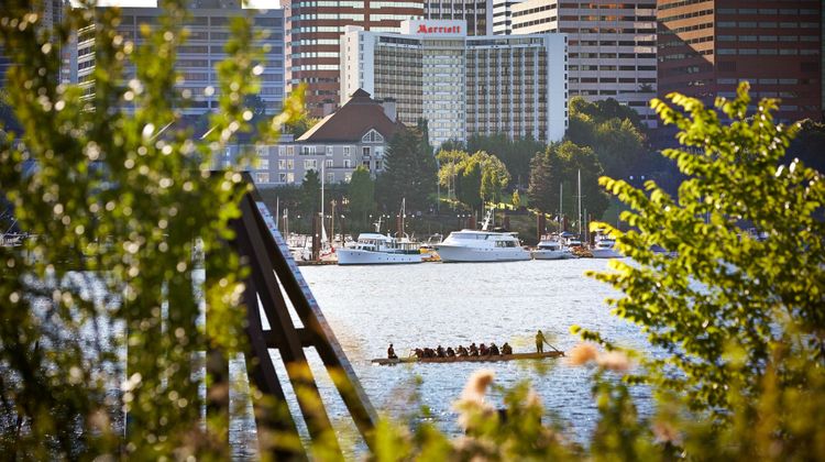 Portland Marriott Downtown Waterfront Exterior