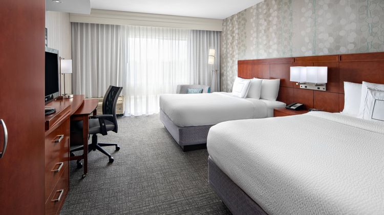Courtyard Raleigh Triangle Town Center Room