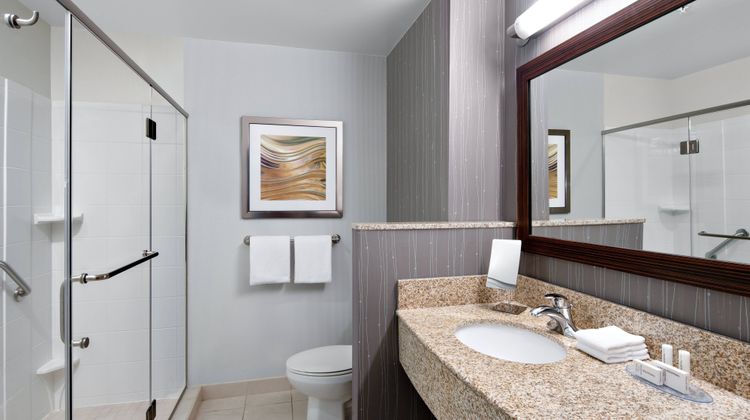 Courtyard Raleigh Triangle Town Center Room
