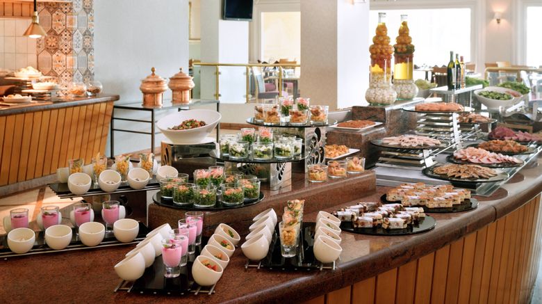 <b>Riyadh Marriott Hotel Restaurant</b>. Images powered by <a href="https://www.leonardoworldwide.com/" title="Leonardo Worldwide" target="_blank">Leonardo</a>.