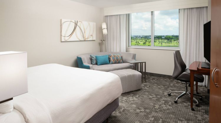 Courtyard by Marriott Miami Airport Room