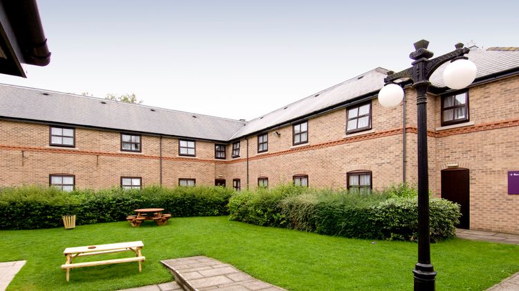 Premier Inn Leicester North West Exterior