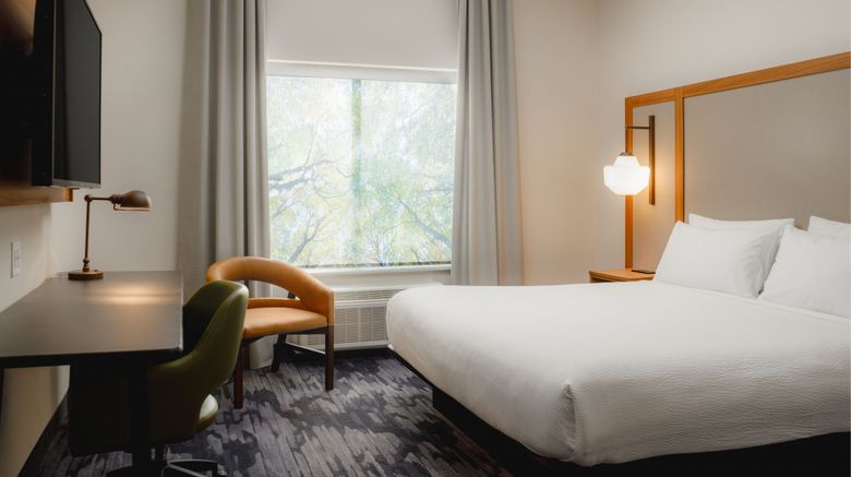 <b>Fairfield Inn & Stes Knoxville Northwest Room</b>. Images powered by <a href="https://www.leonardoworldwide.com/" title="Leonardo Worldwide" target="_blank">Leonardo</a>.
