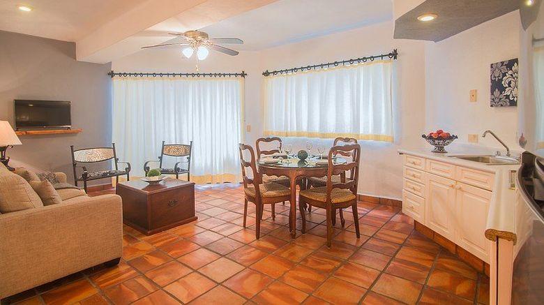 <b>One Beach Street Suite</b>. Images powered by <a href="https://www.leonardoworldwide.com/" title="Leonardo Worldwide" target="_blank">Leonardo</a>.