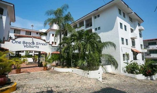 One Beach Street Exterior