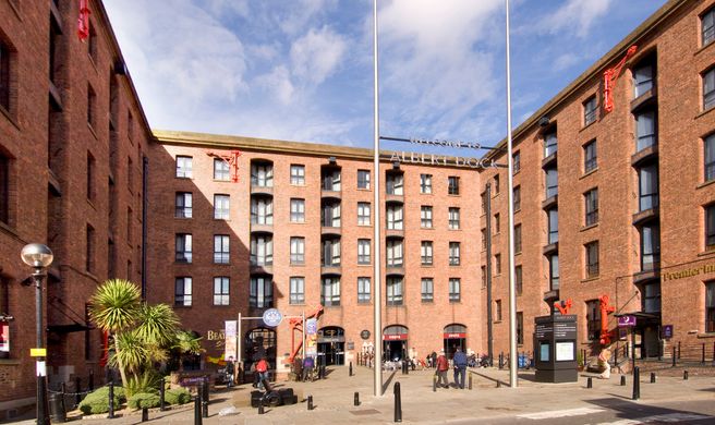 Premier Inn Liverpool Albert Dock Exterior