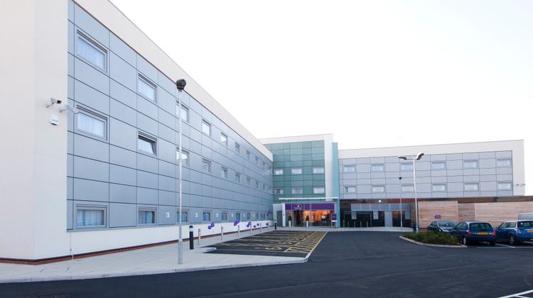Premier Inn Liverpool JohnLennon Airport Exterior