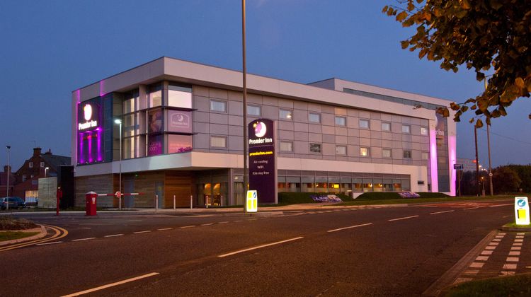 Premier Inn Liverpool JohnLennon Airport Exterior