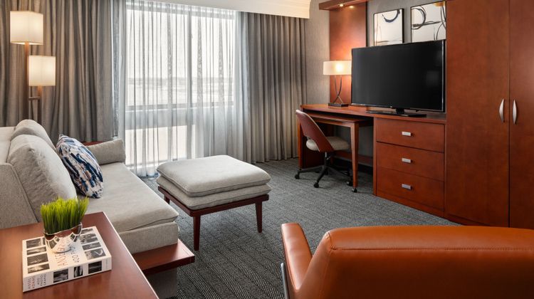 Courtyard Mankato Marriott Room
