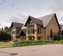 Premier Inn Luton Airport Exterior