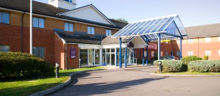 Premier Inn Luton South (M1, J9) Exterior