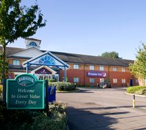 Premier Inn Luton South (M1, J9) Exterior