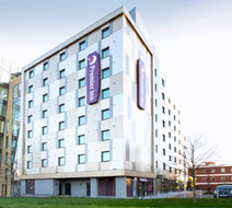 Premier Inn Maidenhead Town Centre Exterior