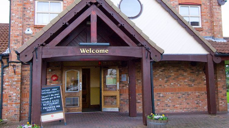 Premier Inn Manchester (Denton) Exterior