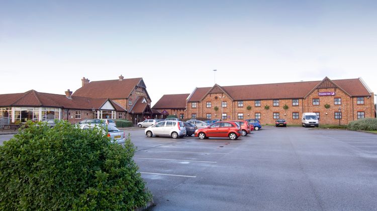 Premier Inn Manchester (Denton) Exterior