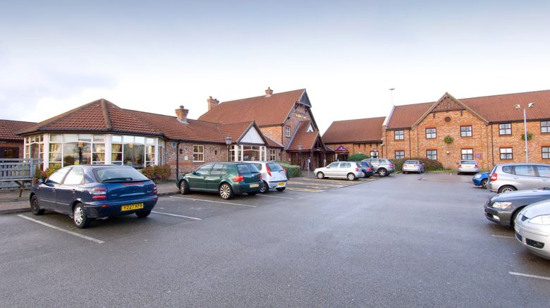 <b>Premier Inn Manchester (Denton) Exterior</b>. Images powered by <a href="https://www.leonardoworldwide.com/" title="Leonardo Worldwide" target="_blank">Leonardo</a>.