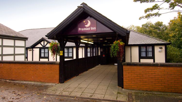 Premier Inn Manchester (Swinton) Exterior