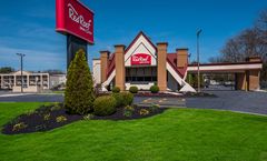 Red Roof Inn & Suites Newark-University