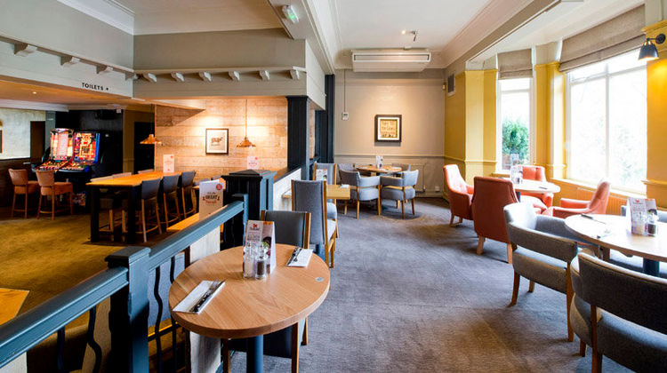 Premier Inn Manchester Airport Heald Gn Restaurant