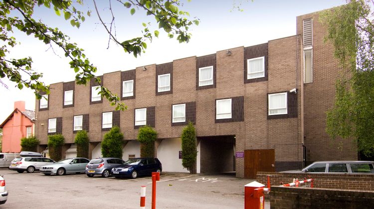 Premier Inn Manchester Altrincham Exterior