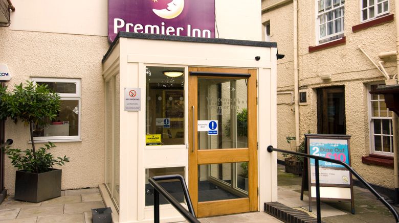 <b>Premier Inn Manchester Altrincham Exterior</b>. Images powered by <a href="https://www.leonardoworldwide.com/" title="Leonardo Worldwide" target="_blank">Leonardo</a>.
