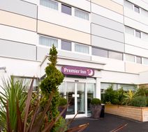 Premier Inn Manchester Airport North Exterior