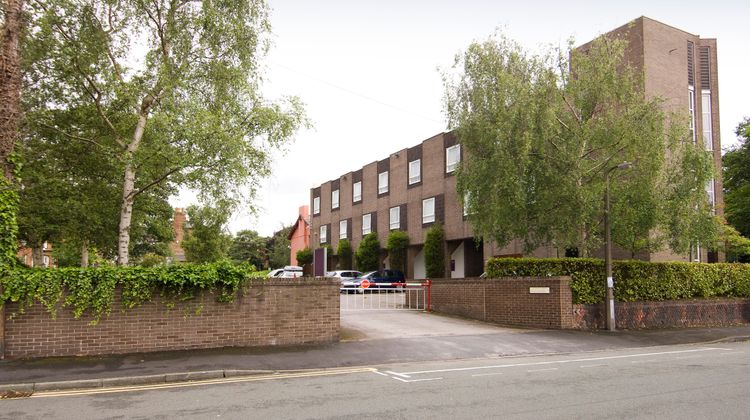 Premier Inn Manchester Altrincham Exterior