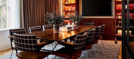 Hotel Revival Baltimore Lobby