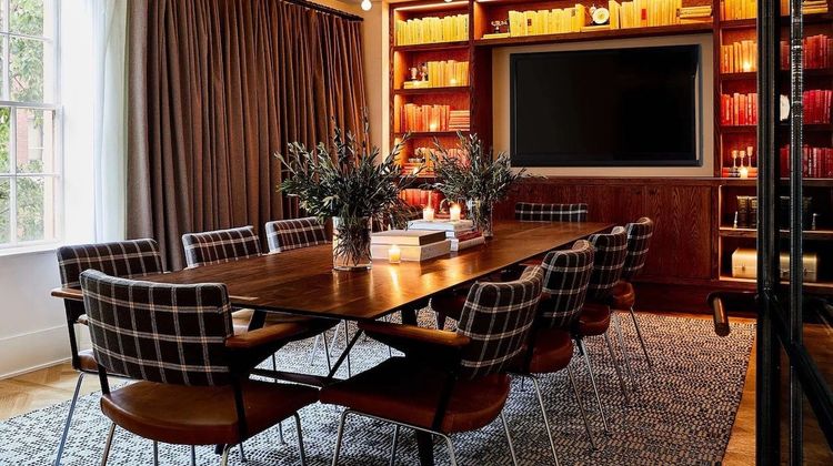 Hotel Revival Baltimore Lobby