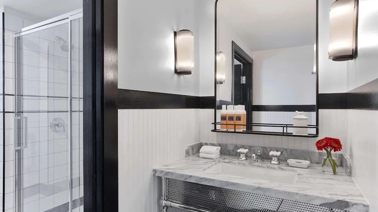 Hotel Revival Baltimore Room