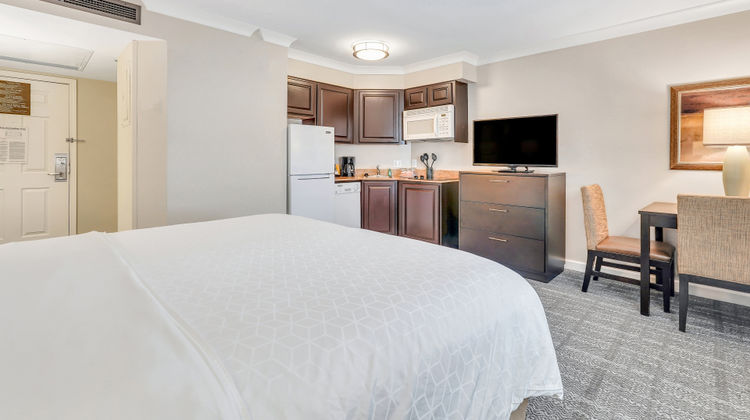 Staybridge Suites Savannah Historic Dist Room